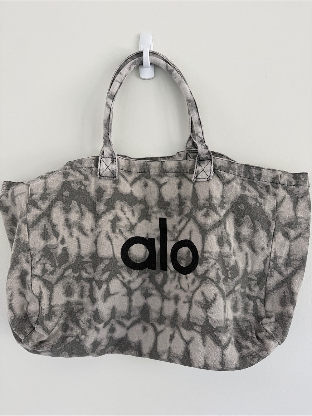 Alo Yoga Shopper Canvas Tote